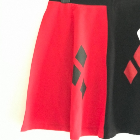 ♦️DC Comics Harley Quinn Skirt♦️ - Picture 4 of 5